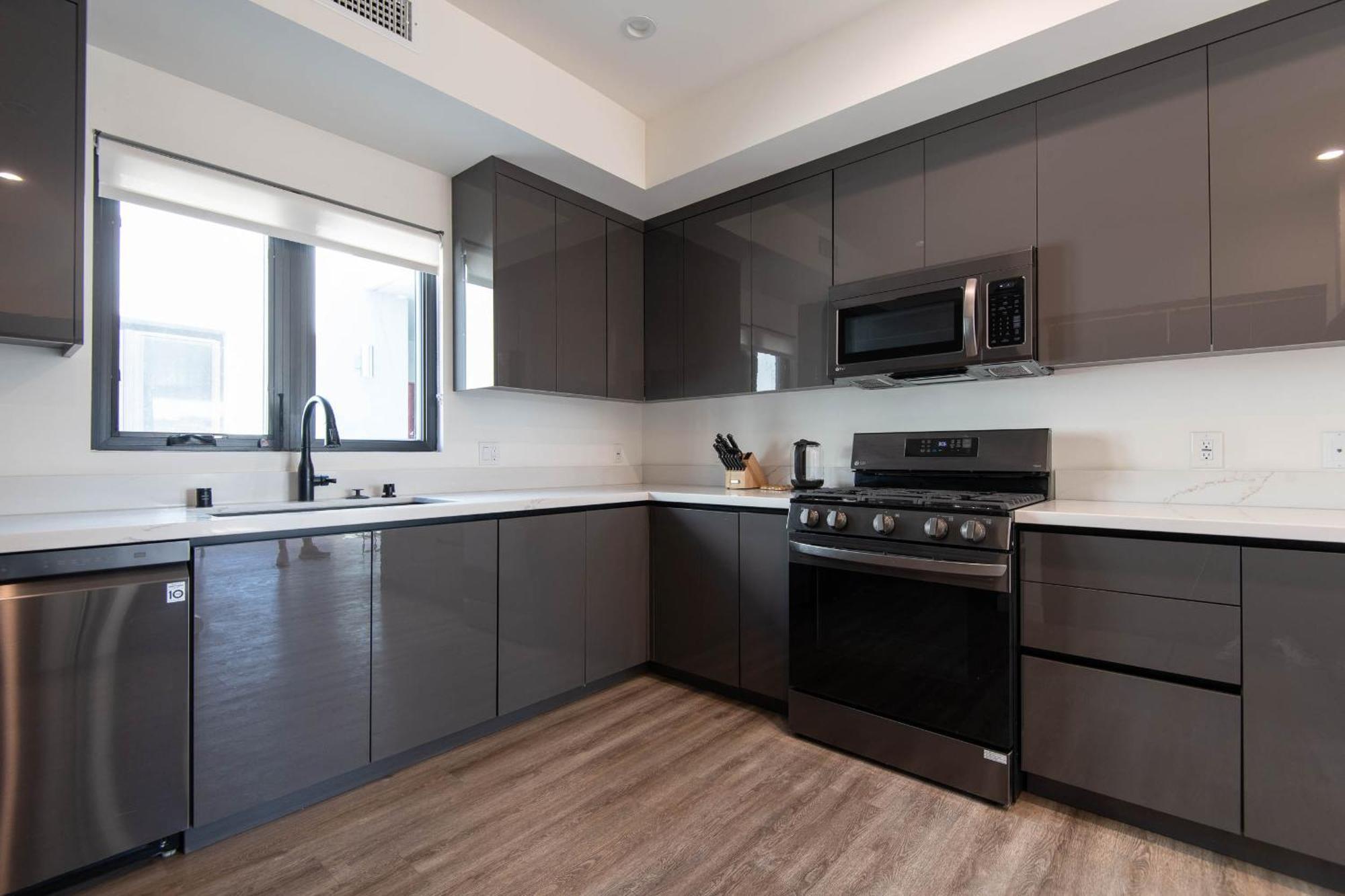 Regency Modern Apartments Glendale Kültér fotó